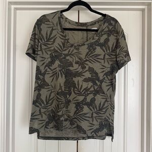 Old Navy Olive and Black Leaf Print Tee